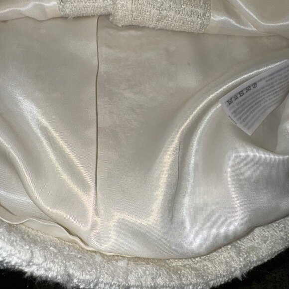 NWT Abercrombie & Fitch Ivory Blazer with Gold Hardware Size Medium - Picture 12 of 14